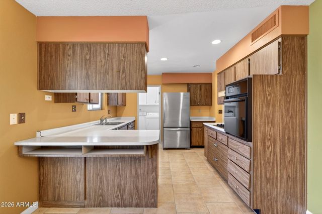 10413 W ROUNDELAY Circle, Sun City, AZ 85351