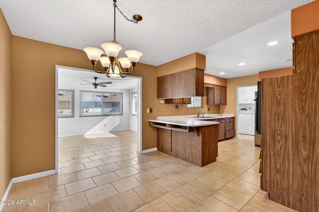 10413 W ROUNDELAY Circle, Sun City, AZ 85351
