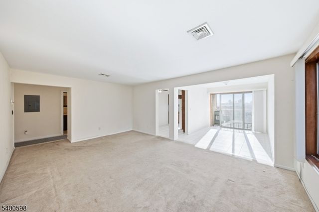 314 Palisade Ave, Cliffside Park Boro, NJ 07010