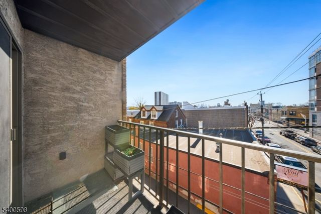 314 Palisade Ave, Cliffside Park Boro, NJ 07010