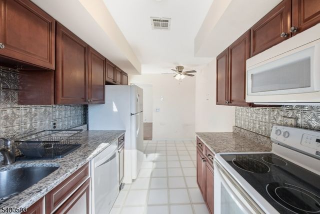 314 Palisade Ave, Cliffside Park Boro, NJ 07010