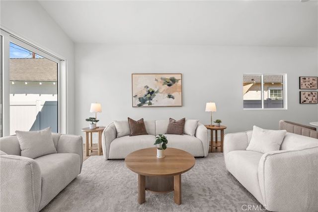 825 N Naomi, Burbank, CA 91505