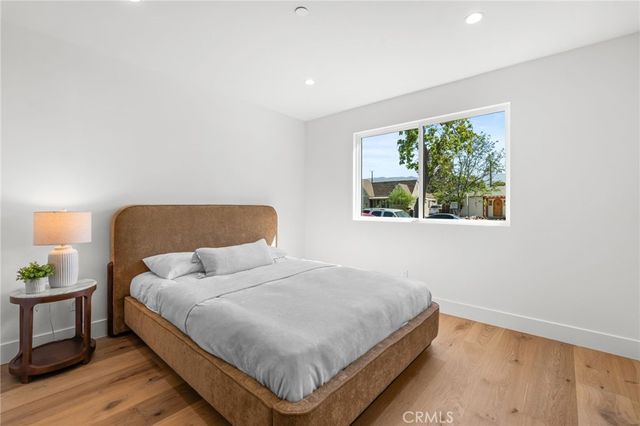 825 N Naomi, Burbank, CA 91505