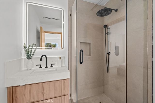 825 N Naomi, Burbank, CA 91505
