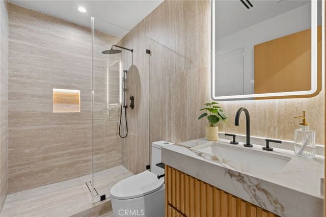 825 N Naomi, Burbank, CA 91505