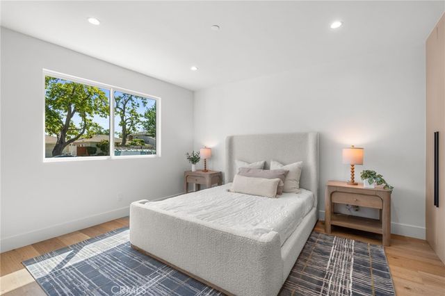 825 N Naomi, Burbank, CA 91505