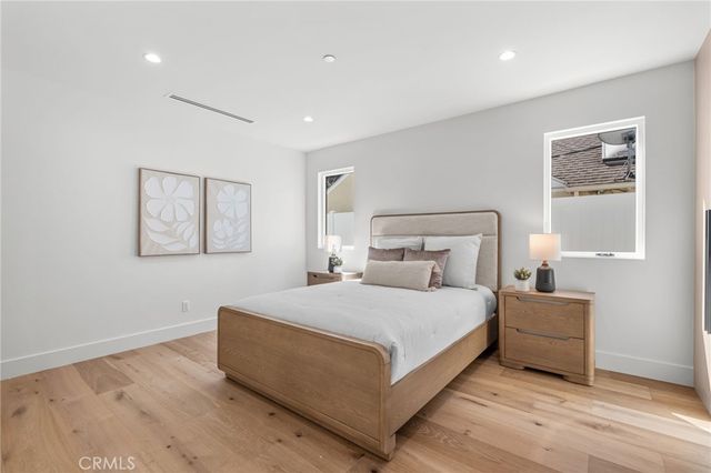 825 N Naomi, Burbank, CA 91505