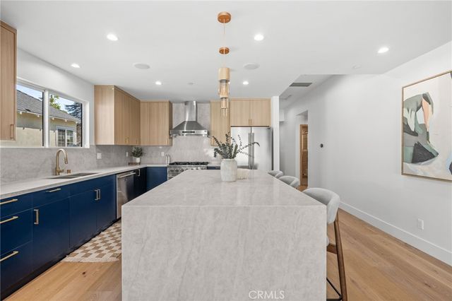 825 N Naomi, Burbank, CA 91505