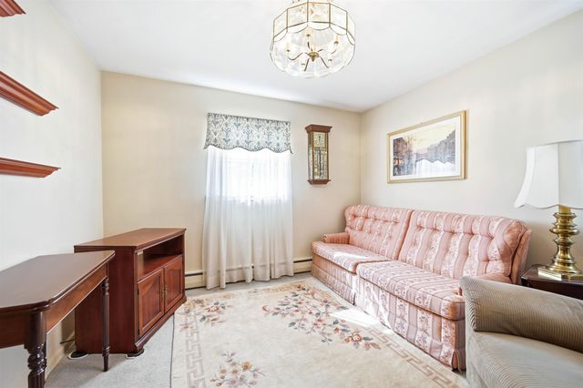 136 POPLAR ST, Jc, Heights, NJ 07307