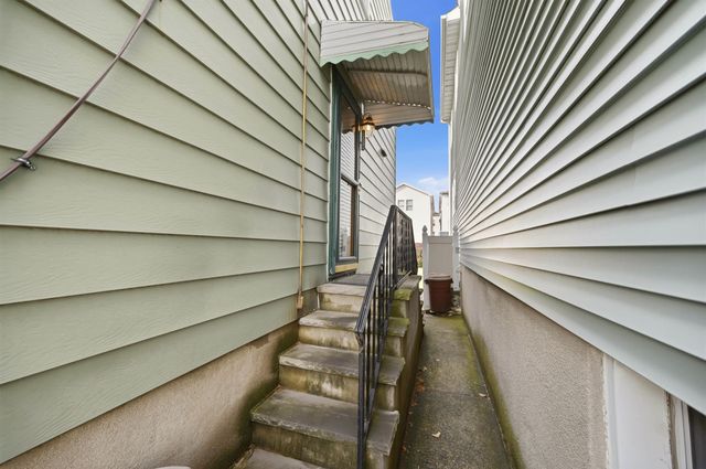 136 POPLAR ST, Jc, Heights, NJ 07307