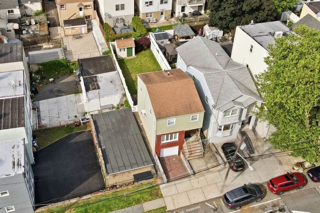 136 POPLAR ST, Jc, Heights, NJ 07307