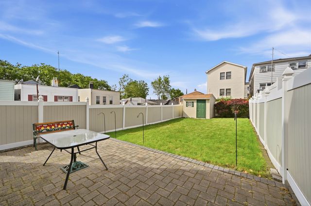 136 POPLAR ST, Jc, Heights, NJ 07307