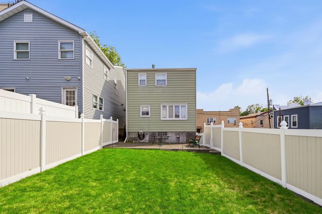 136 POPLAR ST, Jc, Heights, NJ 07307
