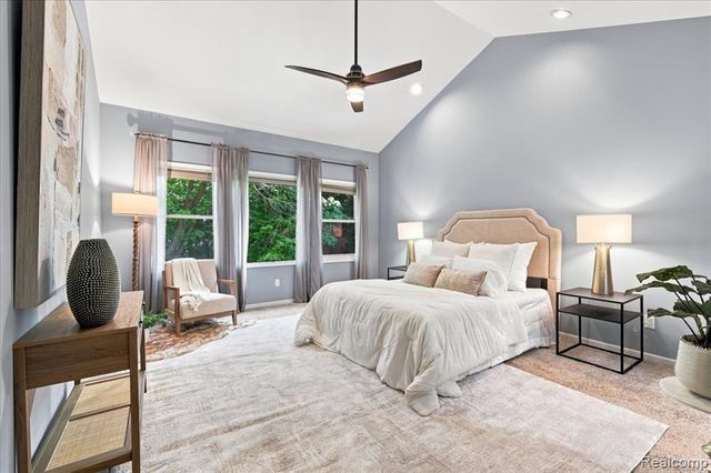 9688 Kingston Pointe Drive, Clarkston, MI 48348