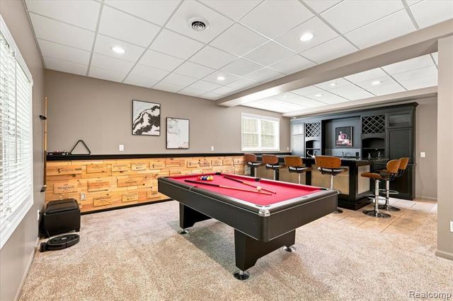 9688 Kingston Pointe Drive, Clarkston, MI 48348