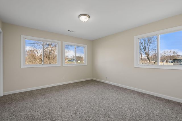 2600 W 59th Place, Merrillville, IN 46410