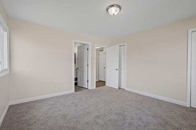 2600 W 59th Place, Merrillville, IN 46410