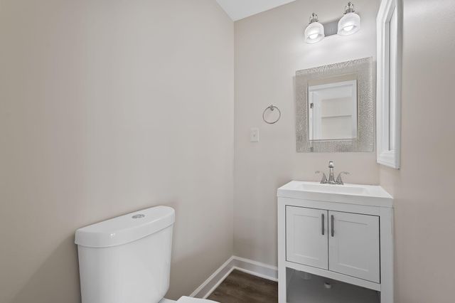 2600 W 59th Place, Merrillville, IN 46410