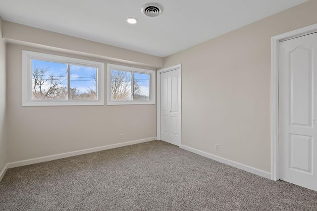 2600 W 59th Place, Merrillville, IN 46410