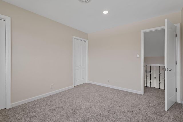 2600 W 59th Place, Merrillville, IN 46410