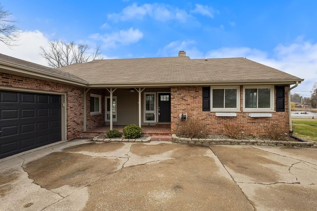 2600 W 59th Place, Merrillville, IN 46410