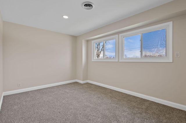 2600 W 59th Place, Merrillville, IN 46410