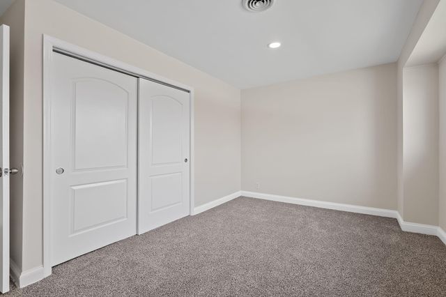 2600 W 59th Place, Merrillville, IN 46410