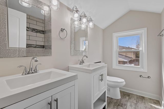 2600 W 59th Place, Merrillville, IN 46410