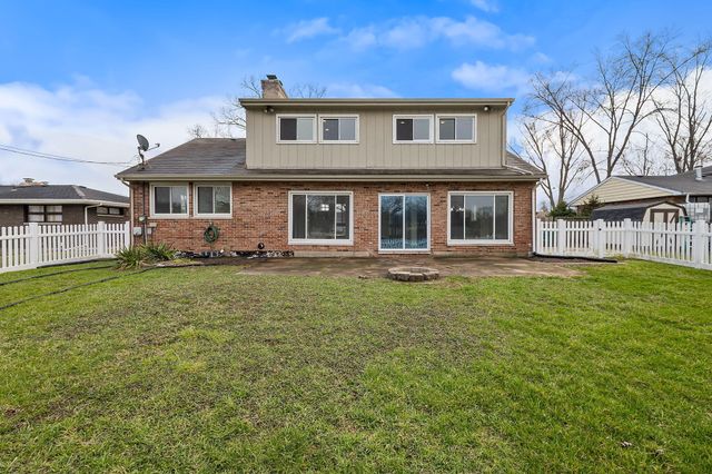 2600 W 59th Place, Merrillville, IN 46410