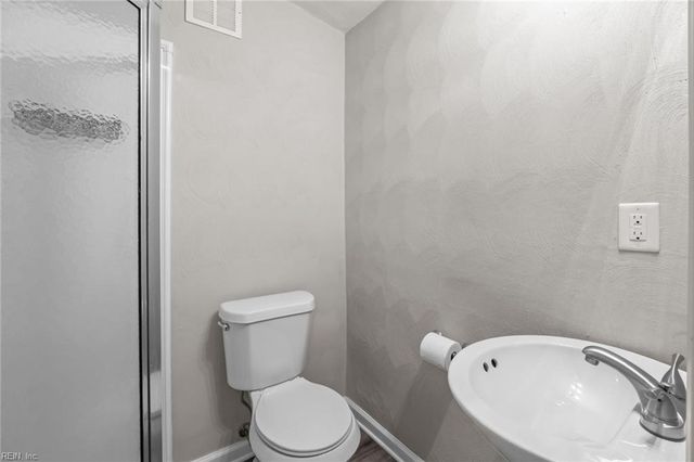 445 Pepper Mill LN, Norfolk, VA 23502