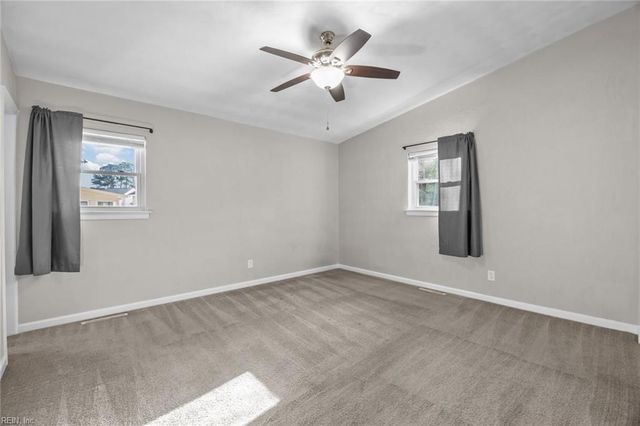 445 Pepper Mill LN, Norfolk, VA 23502