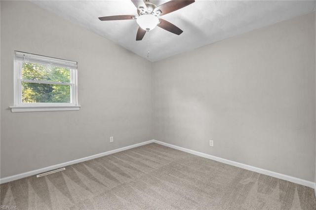 445 Pepper Mill LN, Norfolk, VA 23502