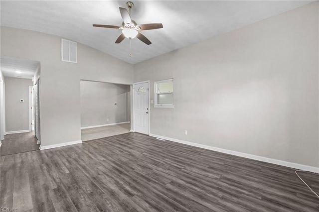 445 Pepper Mill LN, Norfolk, VA 23502