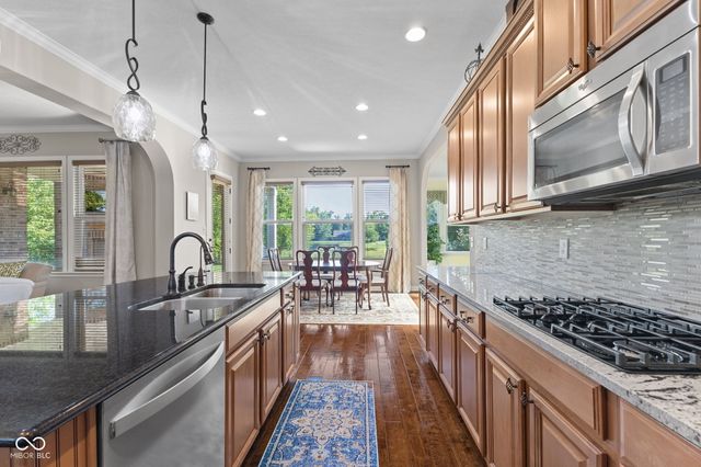 5719 Autumn Breeze Lane, Indianapolis, IN 46237