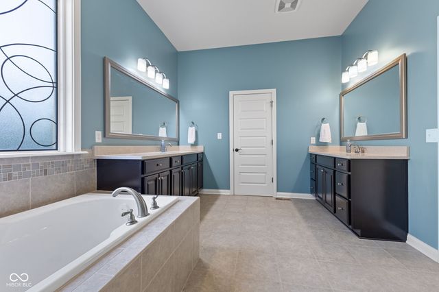 5719 Autumn Breeze Lane, Indianapolis, IN 46237
