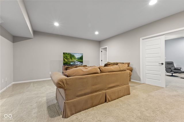 5719 Autumn Breeze Lane, Indianapolis, IN 46237