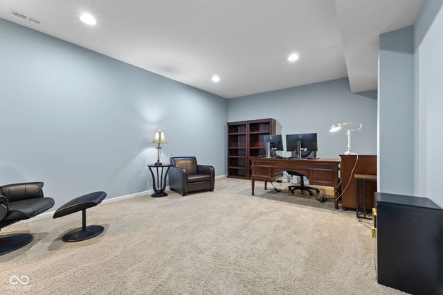 5719 Autumn Breeze Lane, Indianapolis, IN 46237