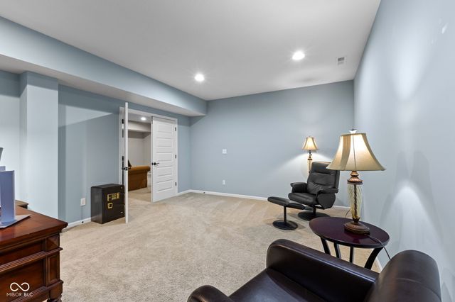 5719 Autumn Breeze Lane, Indianapolis, IN 46237