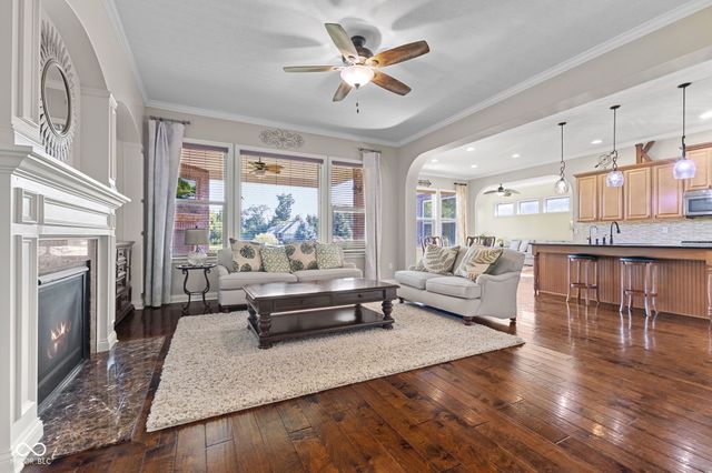 5719 Autumn Breeze Lane, Indianapolis, IN 46237