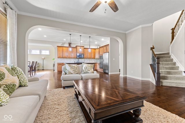 5719 Autumn Breeze Lane, Indianapolis, IN 46237