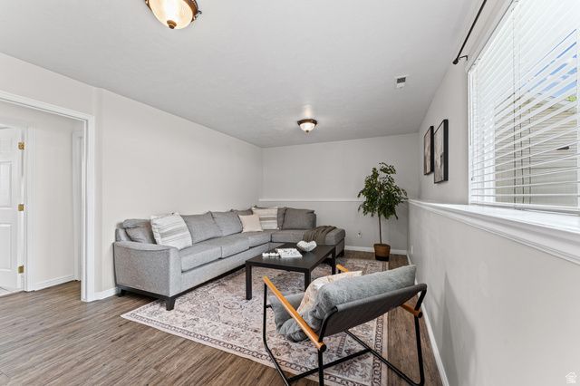 3 E ALFRED AVE, Kaysville, UT 84037