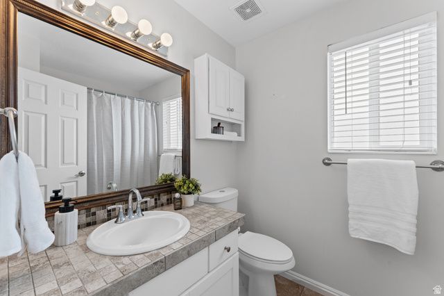3 E ALFRED AVE, Kaysville, UT 84037
