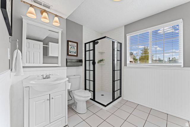 3 E ALFRED AVE, Kaysville, UT 84037