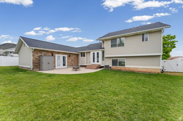 3 E ALFRED AVE, Kaysville, UT 84037