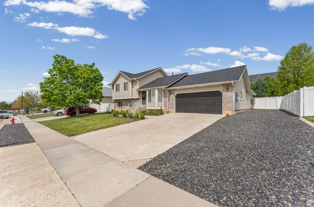 3 E ALFRED AVE, Kaysville, UT 84037