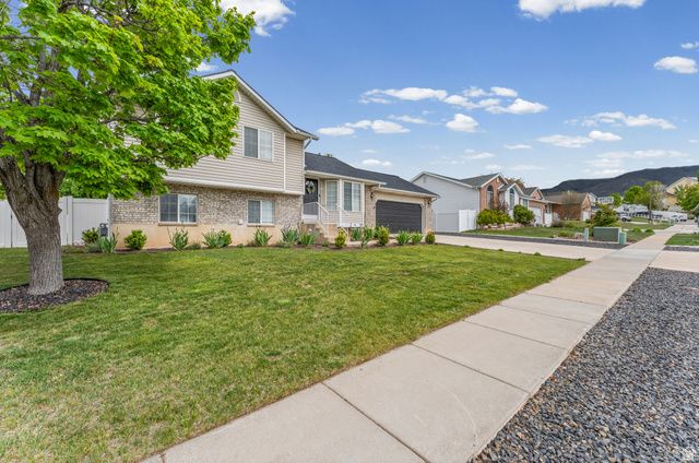 3 E ALFRED AVE, Kaysville, UT 84037