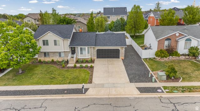 3 E ALFRED AVE, Kaysville, UT 84037
