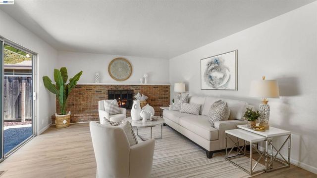 2435 Douglas St, Union City, CA 94587