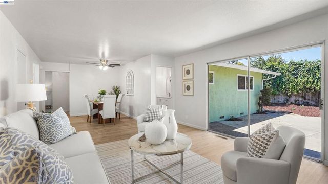 2435 Douglas St, Union City, CA 94587