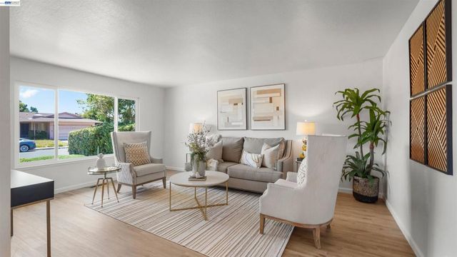 2435 Douglas St, Union City, CA 94587